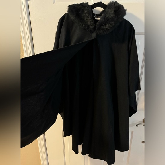 VTG Fur Hooded Wool Elegant Cape Coat Free Size Long Made in USA Union Tag Black - Picture 4 of 11